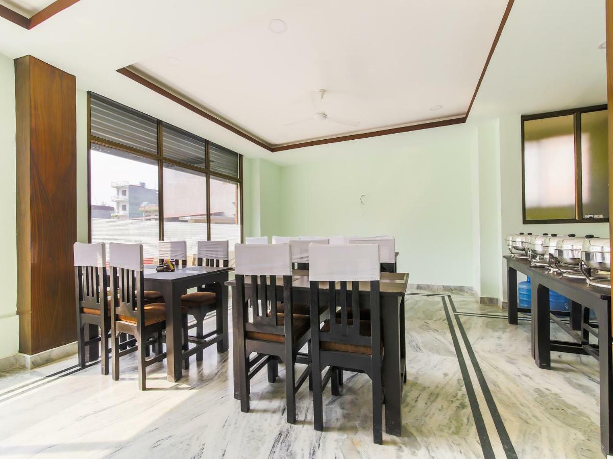 Oyo 315 Aadarsha Inn Rummindei Bagian luar foto