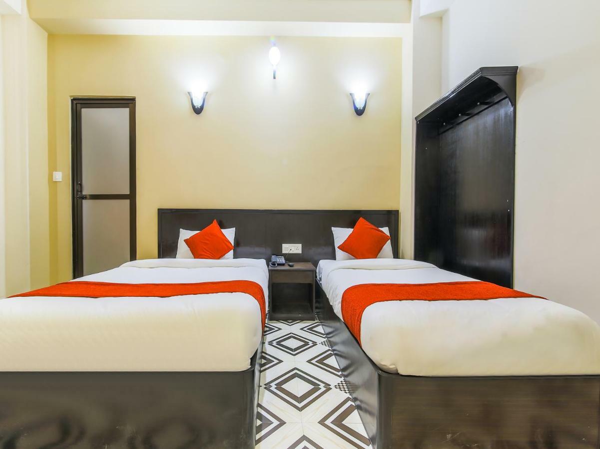 Oyo 315 Aadarsha Inn Rummindei Bagian luar foto