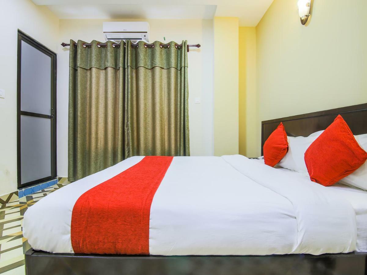 Oyo 315 Aadarsha Inn Rummindei Bagian luar foto