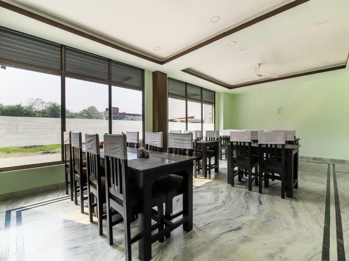 Oyo 315 Aadarsha Inn Rummindei Bagian luar foto