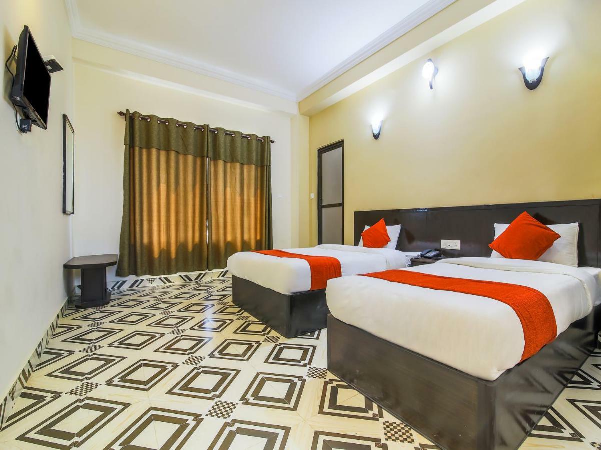 Oyo 315 Aadarsha Inn Rummindei Bagian luar foto
