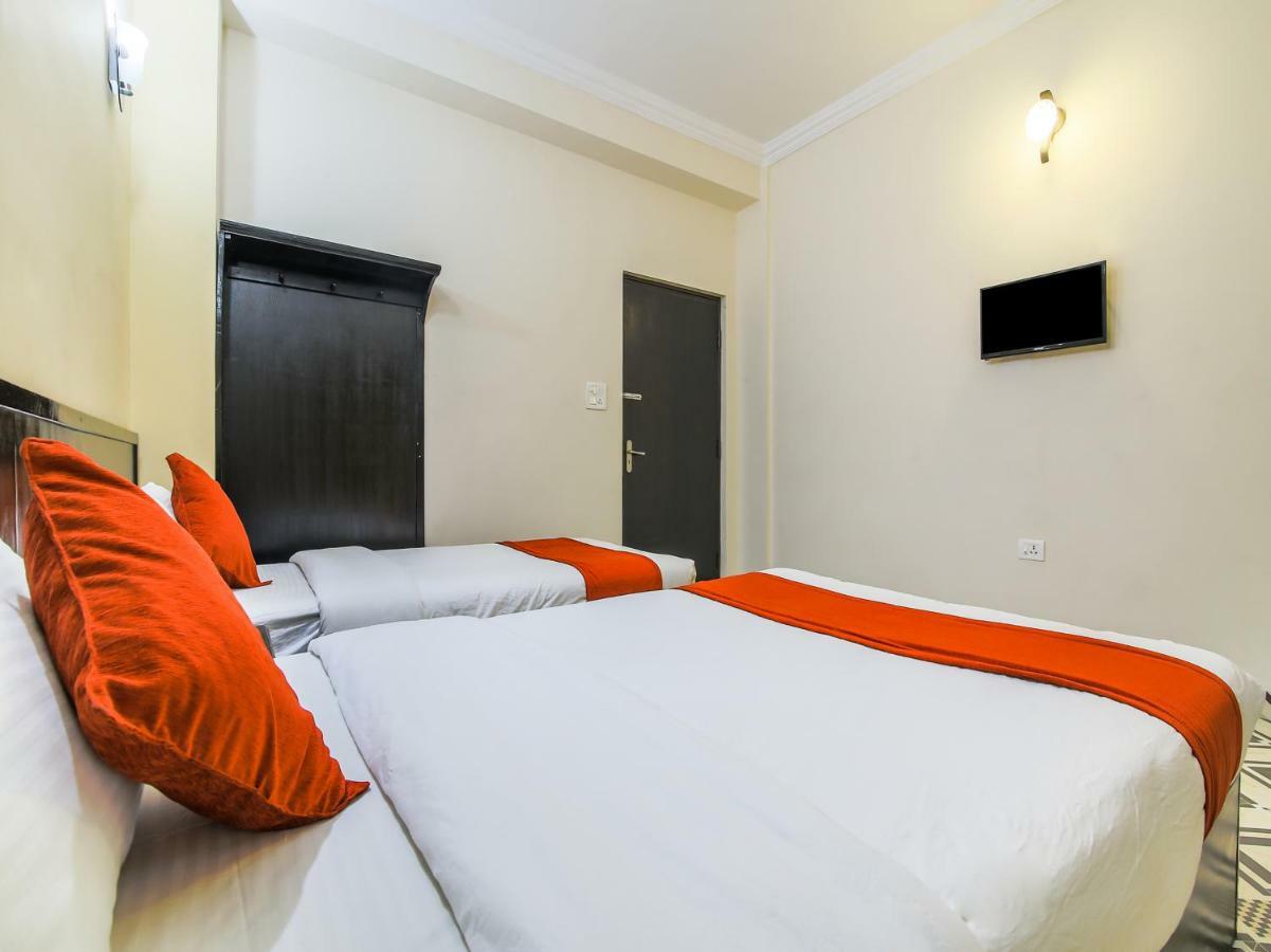 Oyo 315 Aadarsha Inn Rummindei Bagian luar foto
