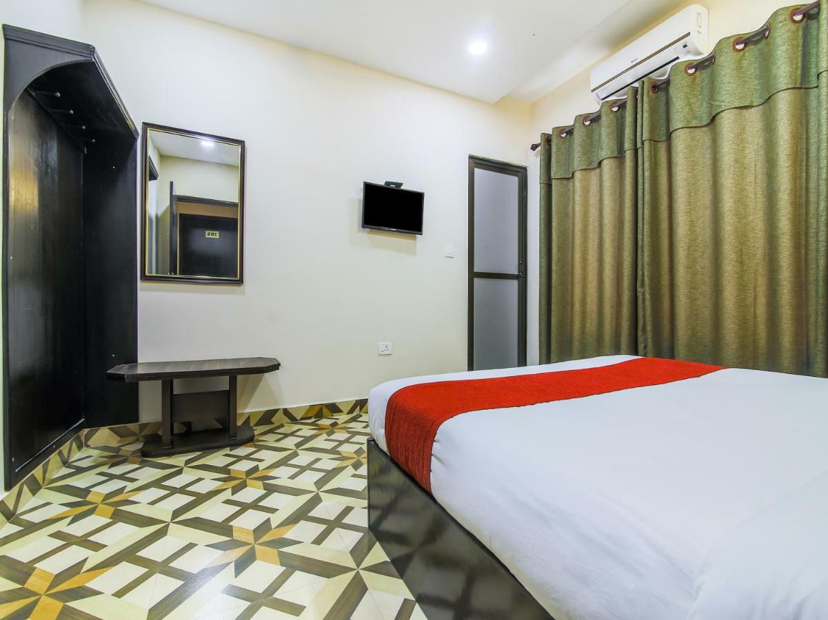 Oyo 315 Aadarsha Inn Rummindei Bagian luar foto